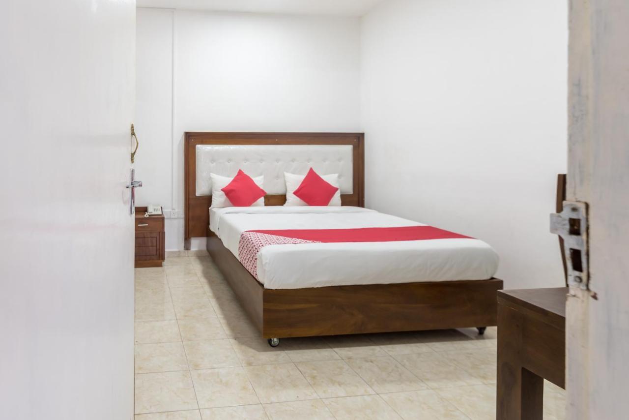 Oyo 102 Metro Marine Drive Hotel Коломбо Экстерьер фото